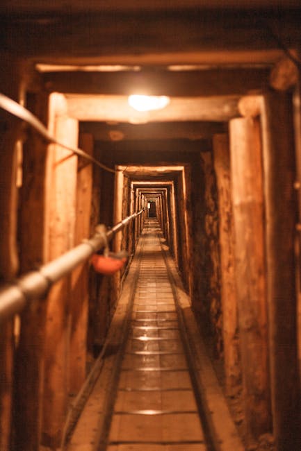 金山坑道の内部