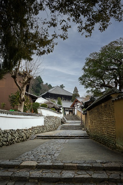 二月堂への石畳の参道