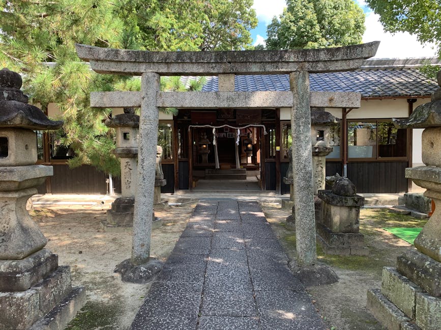 Tosa Shrine stone torii
