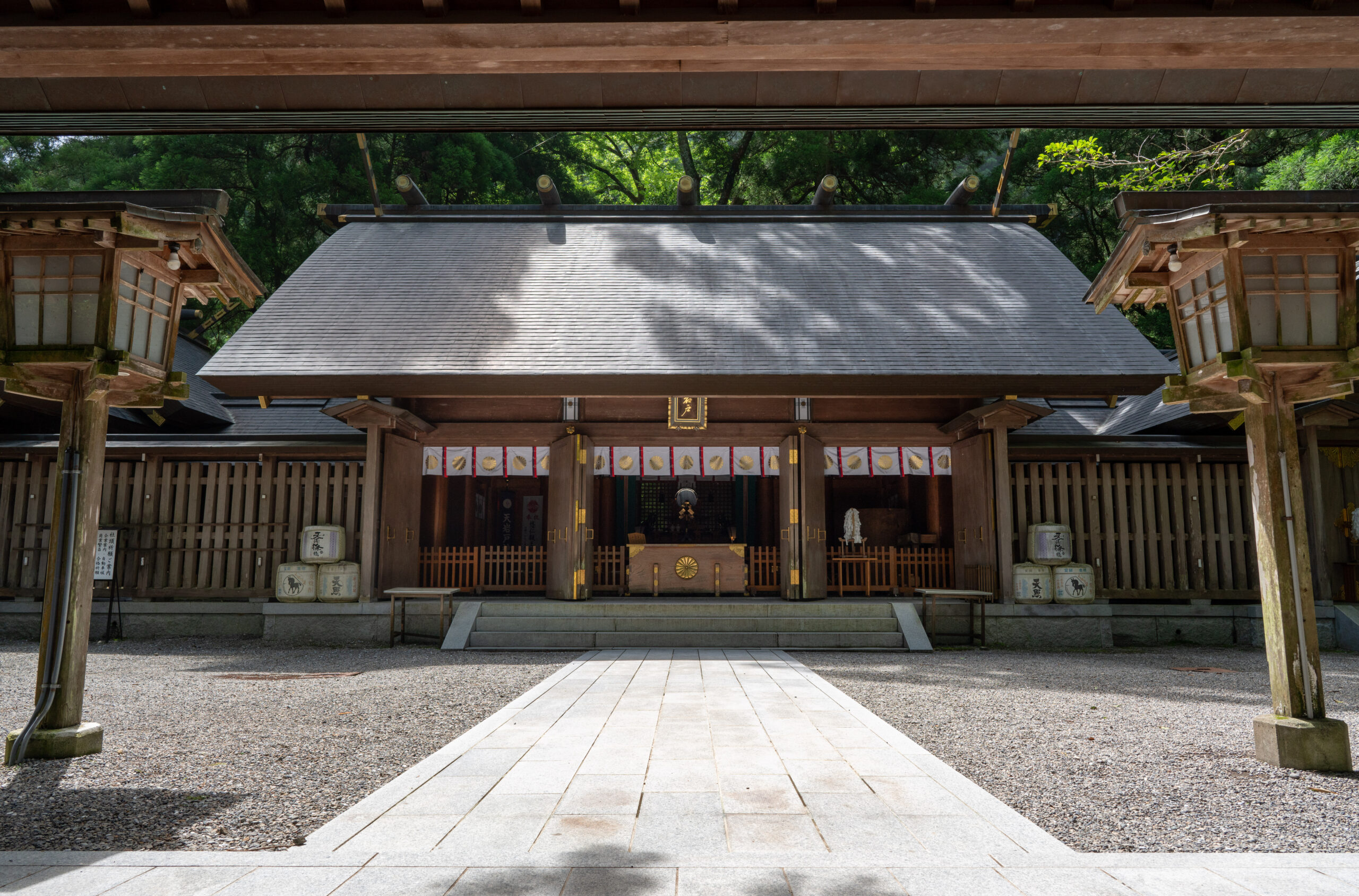 Amanoiwato Shrine West Main Hall