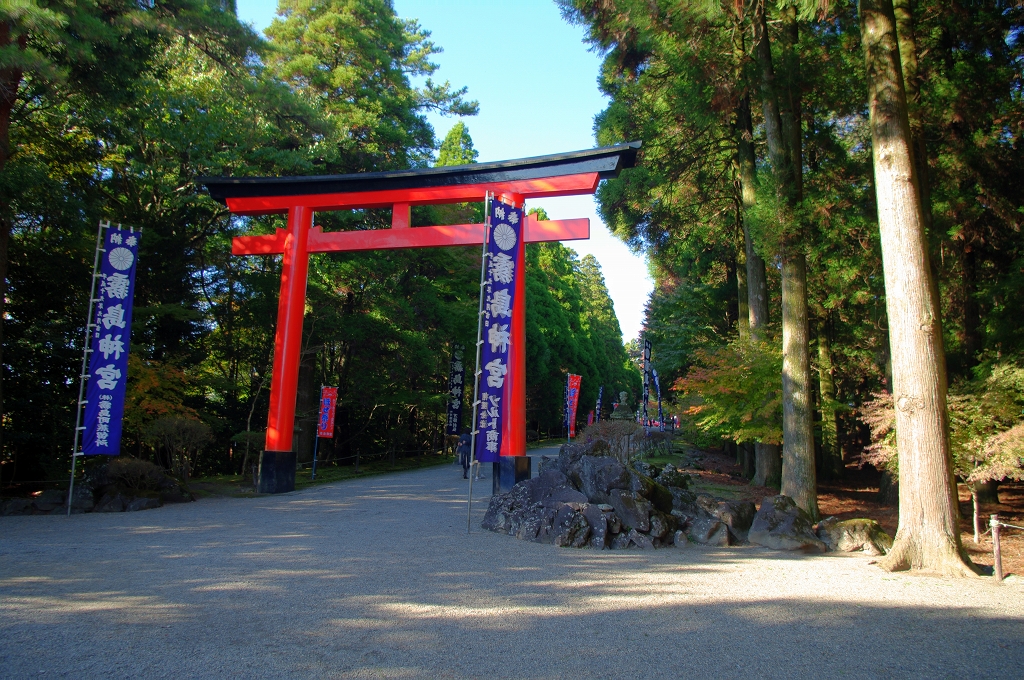 The vermilion great torii of Kirishima Jingu
