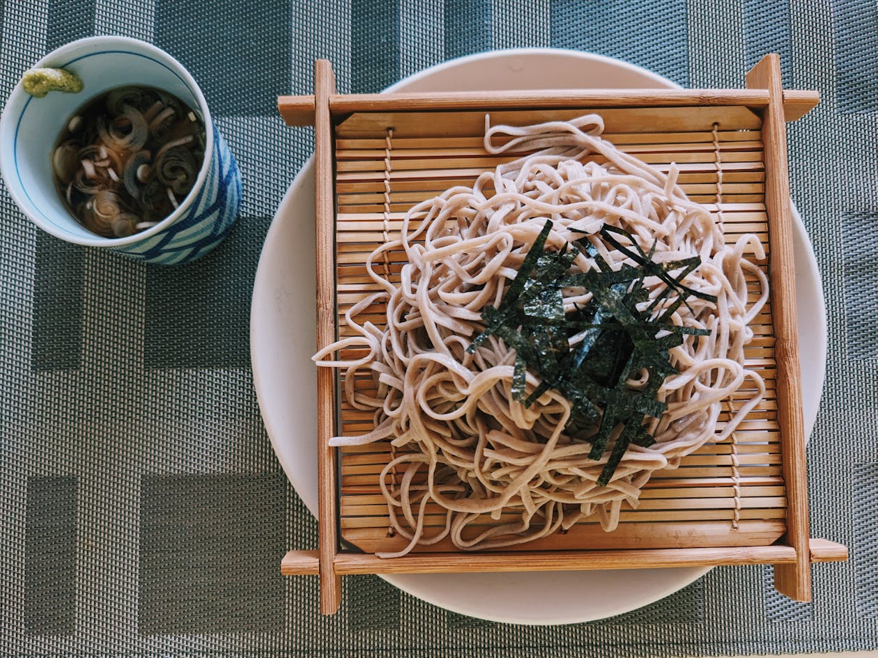 Soba noodles (image)