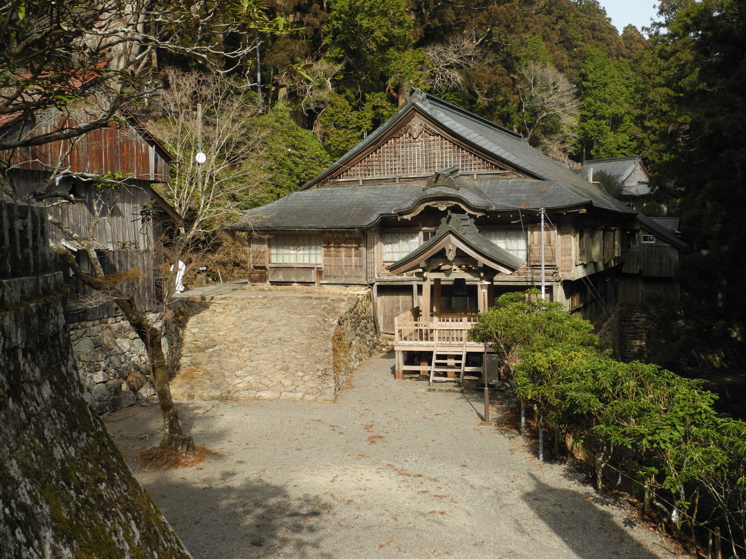 The shrine buildings of Tamaki Shrine