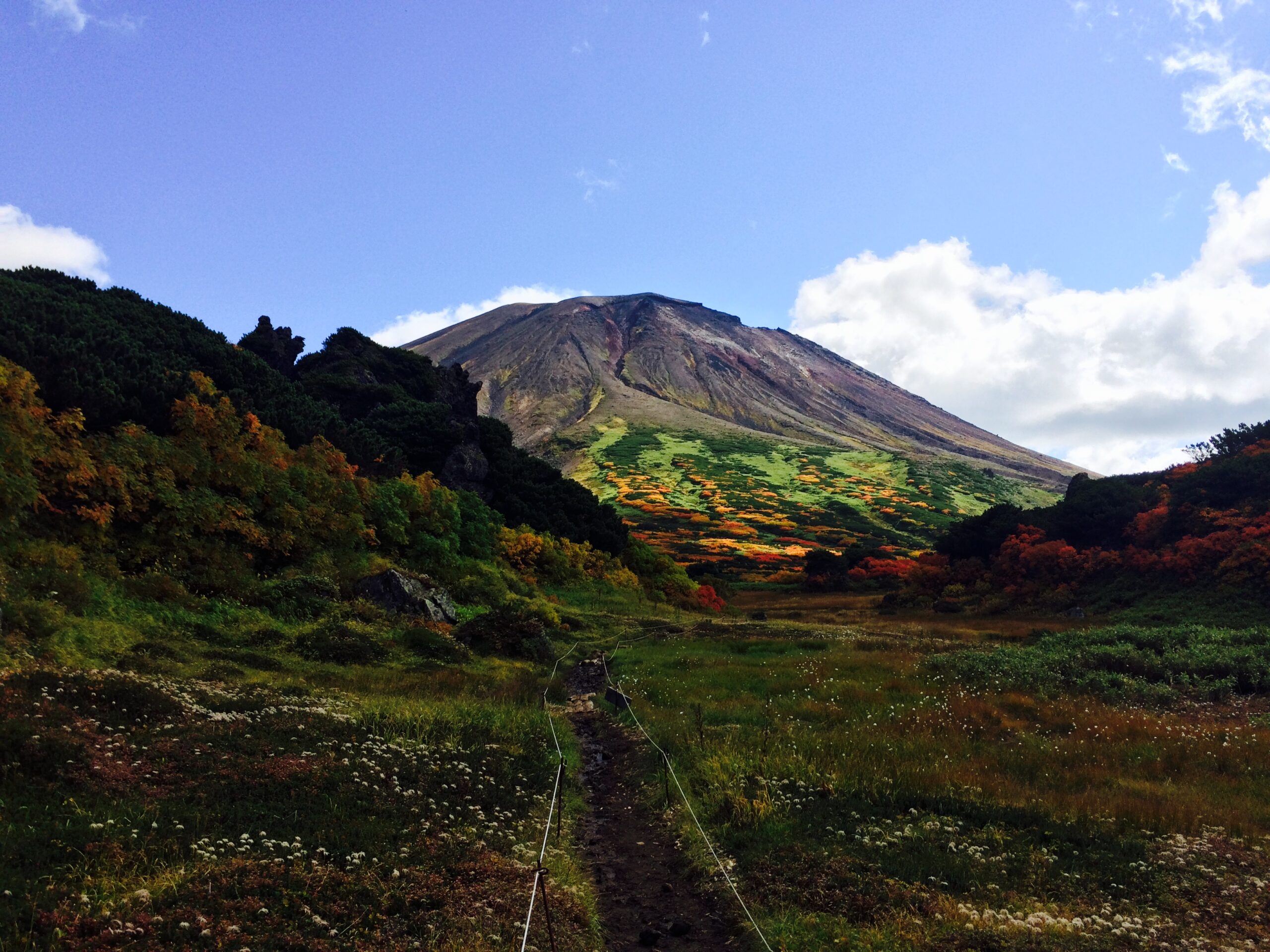 September autumn colors at Asahidake