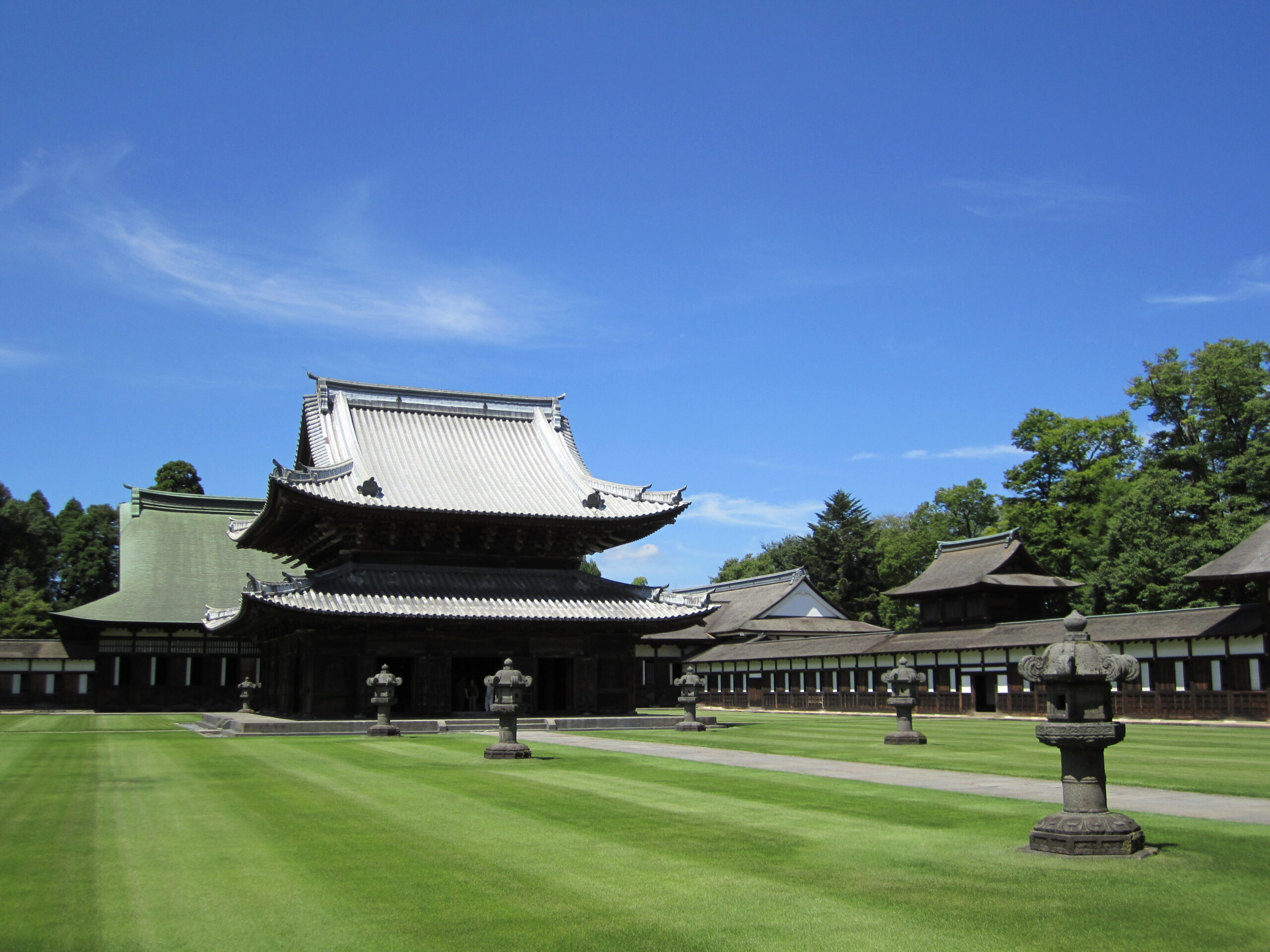 Butsuden and cloister of Zuiryuji