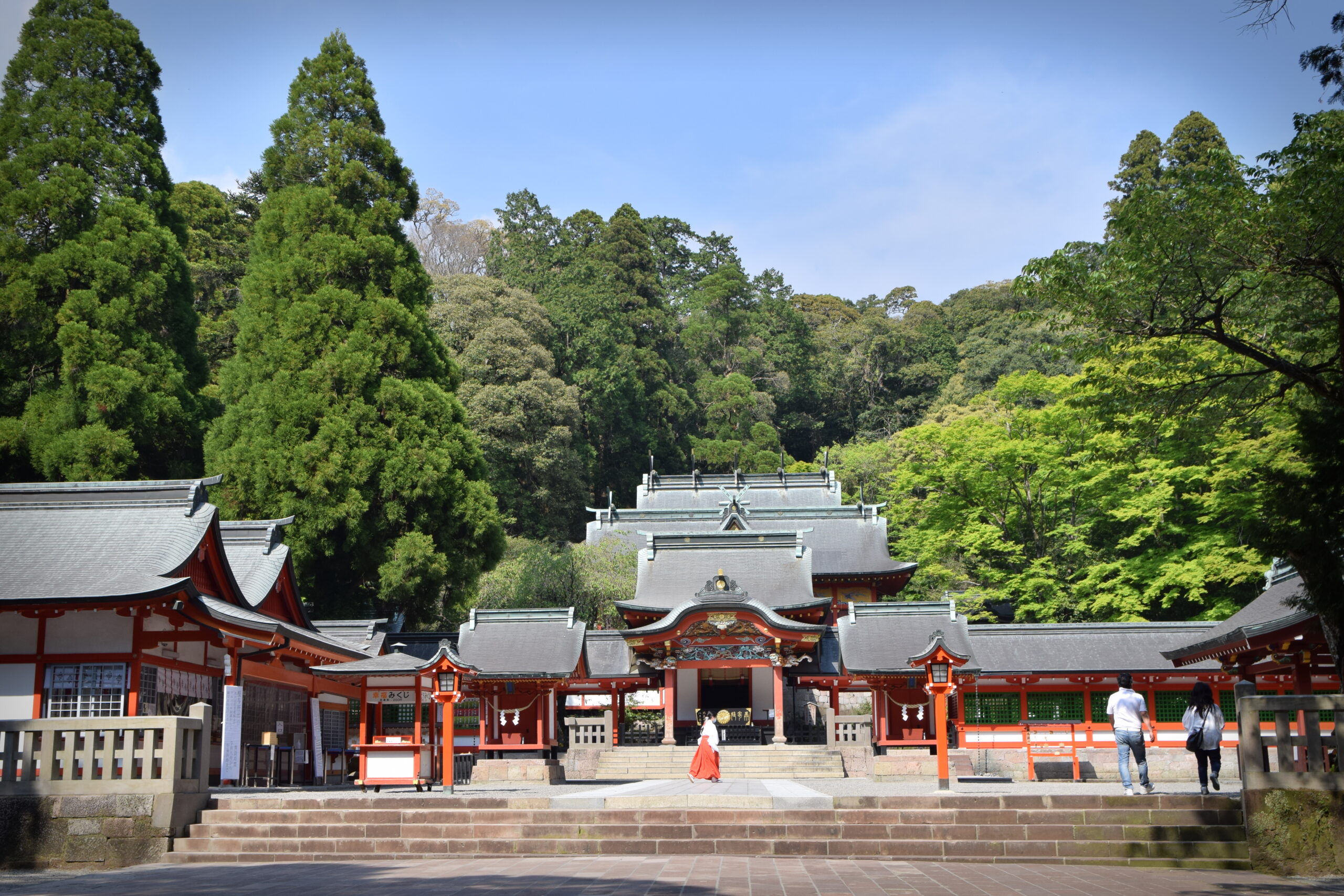 霧島神宮の境内全景
