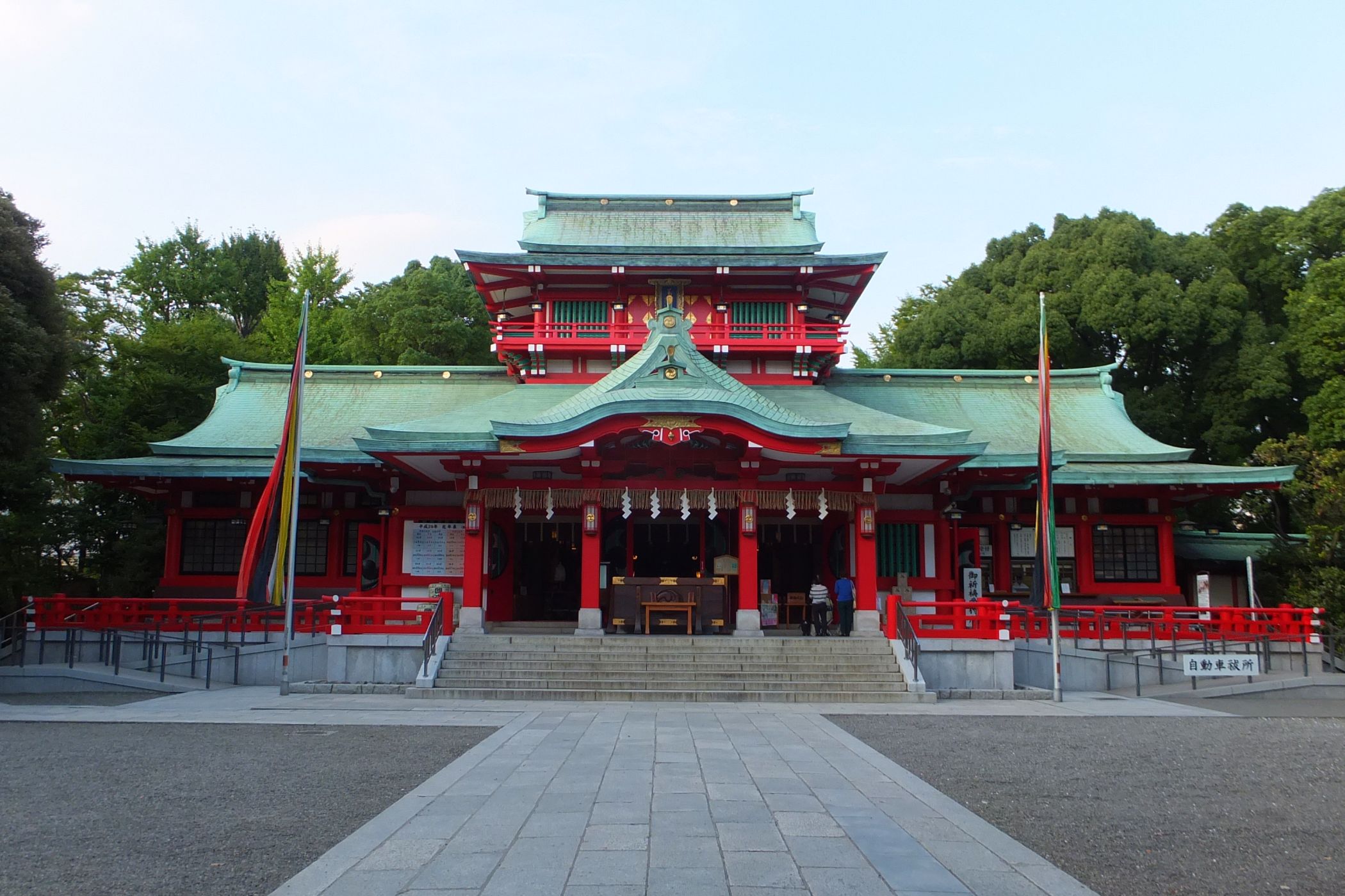 富岡八幡宮の社殿外観
