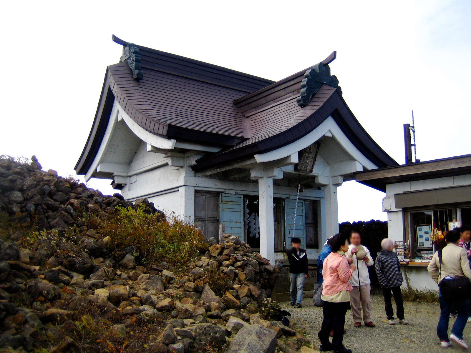 刈田岳山頂の奥宮