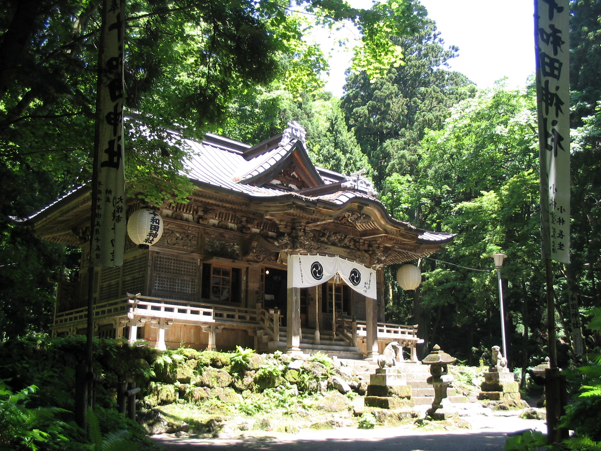 十和田神社の拝殿